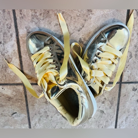 GOLD METALLIC Fashion Forward smeakers - Picture 4 of 14